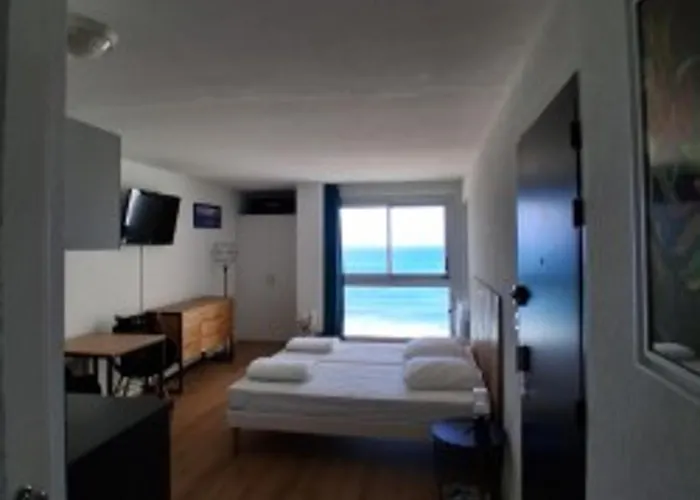 Moderne Avec Piscine, Vue Panoramique - Fr-1-239-1143 公寓